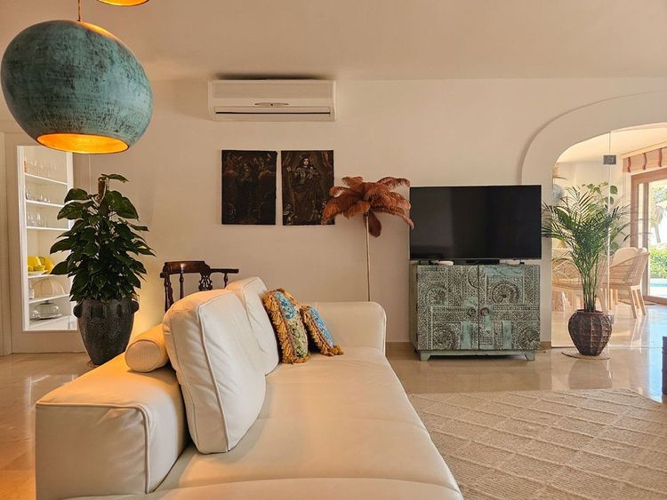 House | Resale in Mijas in Mijas Others, Costa del Sol - Photo 5