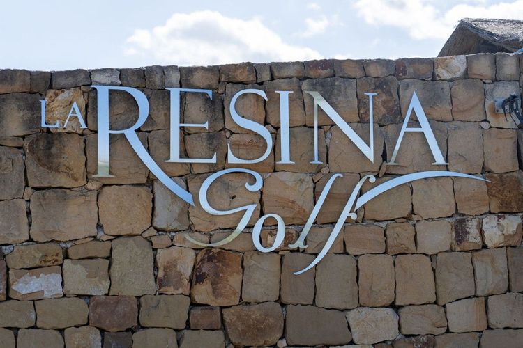 Apartment | Resale in Estepona in Estepona, Costa del Sol - Photo 3