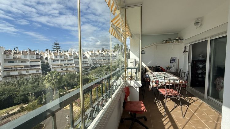 Apartment | Resale in Calahonda in Calahonda, Costa del Sol - Photo 3
