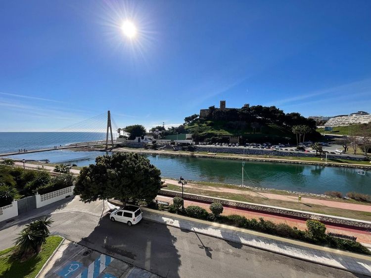 Apartment | Resale in Fuengirola in Fuengirola Others, Costa del Sol - Photo 2