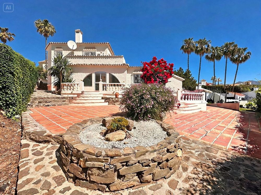 House | Resale in Mijas Costa in Mijas Costa, Costa del Sol - Main property photo
