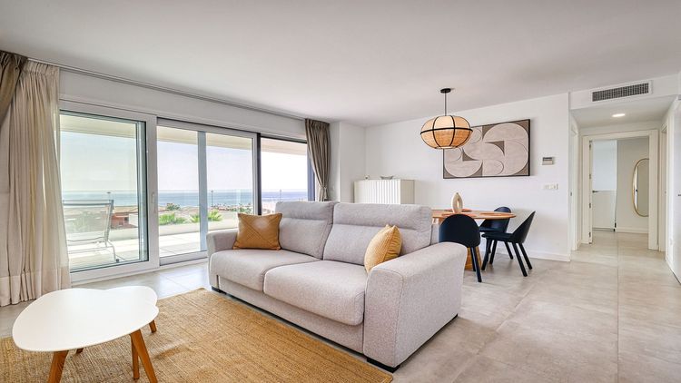 Apartment | Resale in Doña Julia in Doña Julia, Costa del Sol - Photo 2