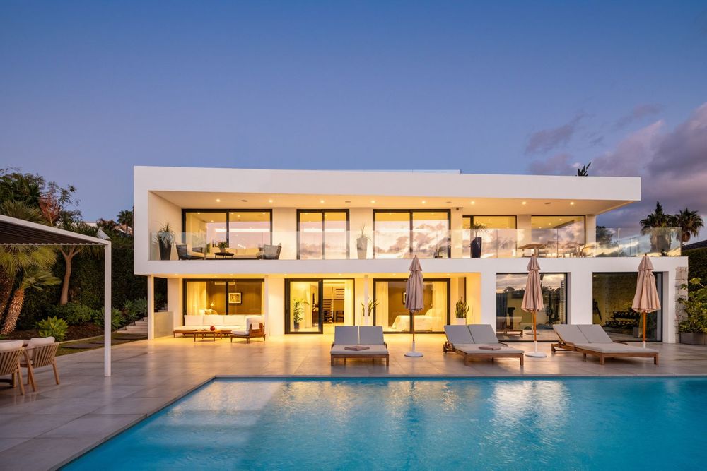 House | Resale in Nueva Andalucía in Nueva Andalucía, Costa del Sol - Main property photo