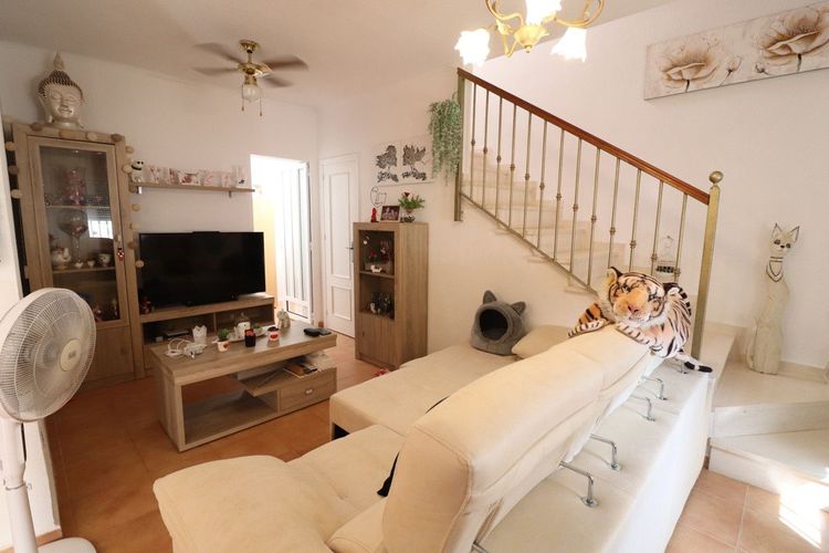 House | Resale in Algorfa in Algorfa, Costa Blanca - Photo 3