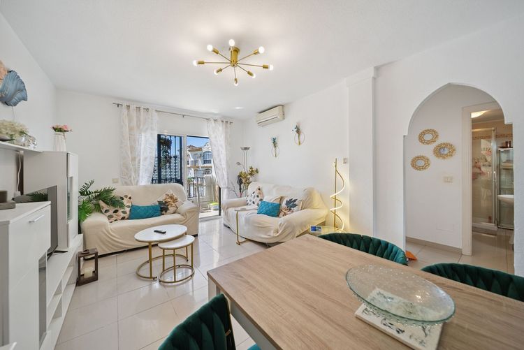 Apartment | Resale in Torremolinos in Torremolinos, Costa del Sol - Photo 5