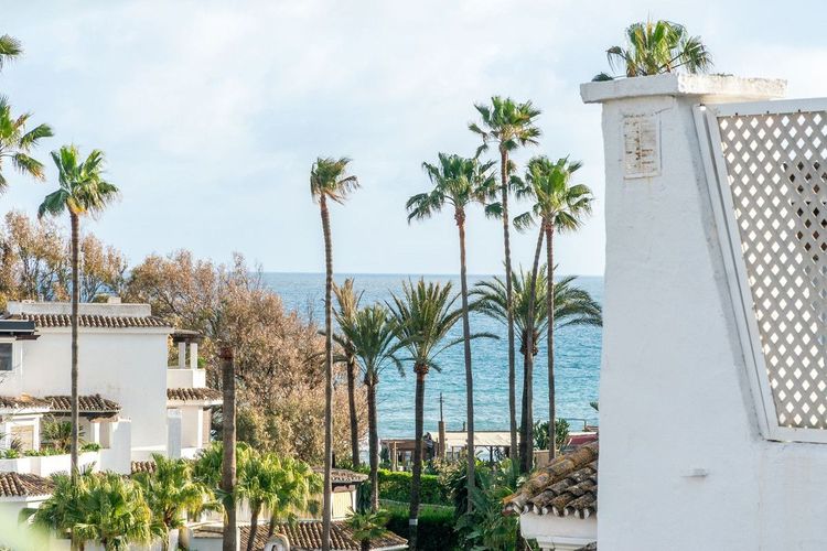 Penthouse | Resale in Elviria in Elviria, Costa del Sol - Photo 4