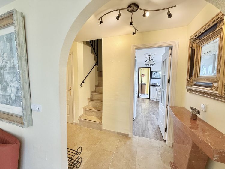 Penthouse | Resale in Marbella in Marbella Others, Costa del Sol - Photo 4