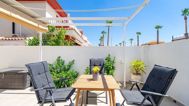 House | Resale in Dona Pepa in Dona Pepa, Costa Blanca - Photo 3
