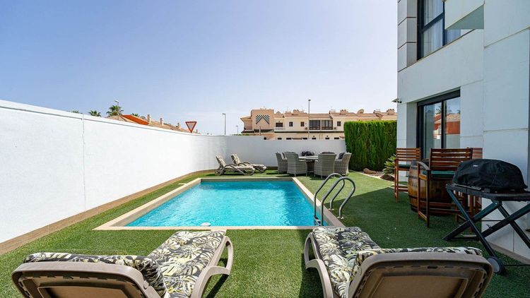 House | Resale in Ciudad Quesada in Ciudad Quesada, Costa Blanca - Photo 4
