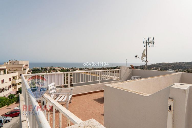 Apartment | Resale in Rincón de la Victoria in Rincón de la Victoria, Costa del Sol - Photo 2