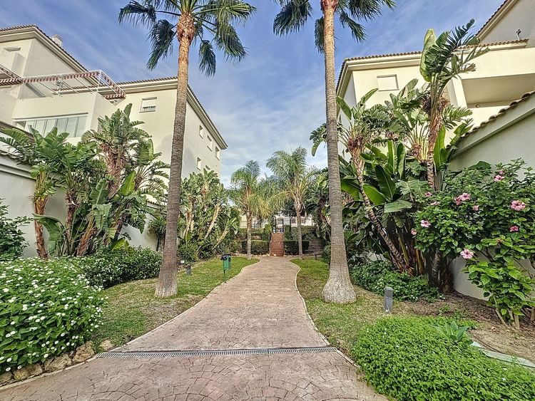 Apartment | Resale in Estepona - Development photo 1
