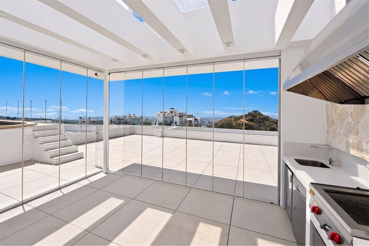 Penthouse | Resale in Ojén in Ojén, Costa del Sol - Photo 4