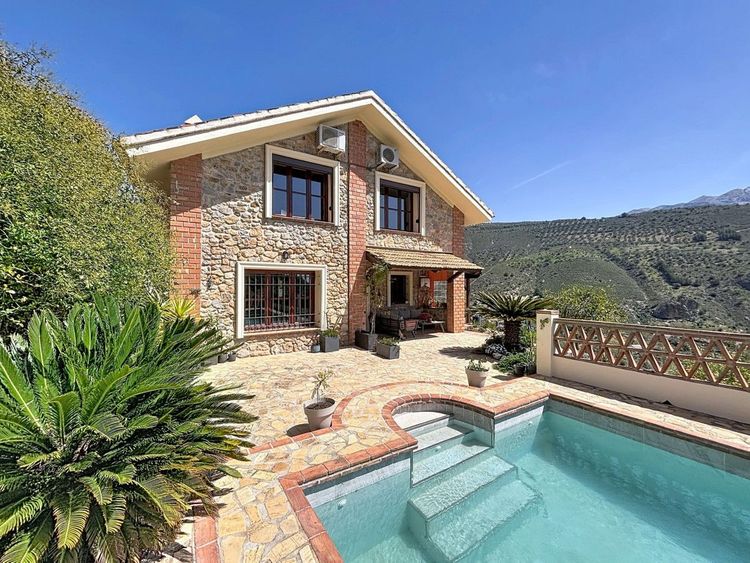 House | Resale in Alcaucín - Development photo 1