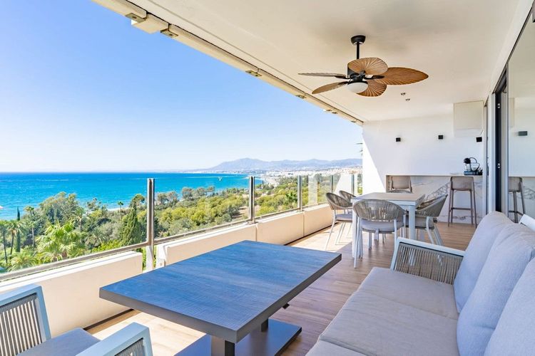 Apartment | Resale in Marbella in Marbella Others, Costa del Sol - Photo 3