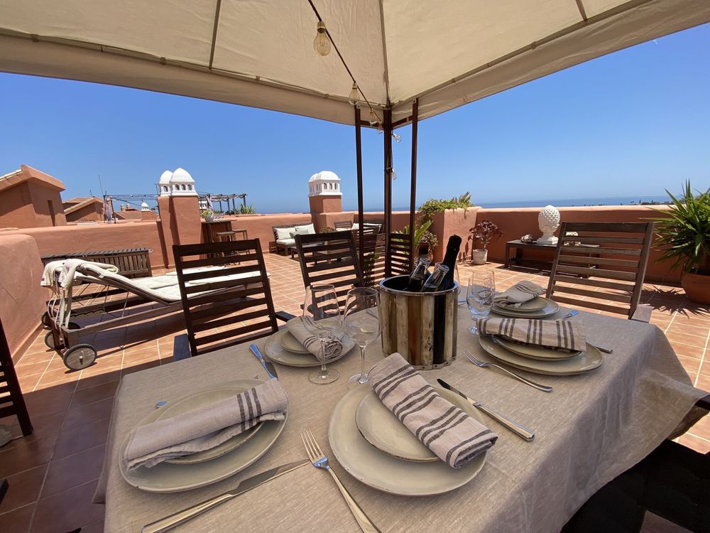 Penthouse | Resale in La Duquesa in La Duquesa, Costa del Sol - Main property photo