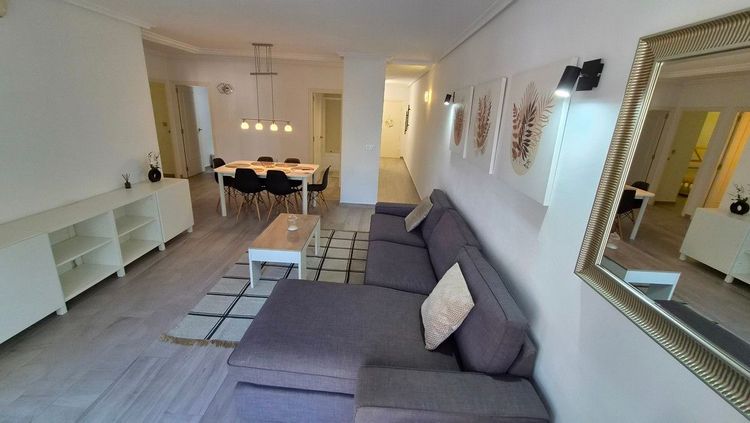 Apartment | Resale in Torrevieja in Torrevieja, Costa Blanca - Photo 3