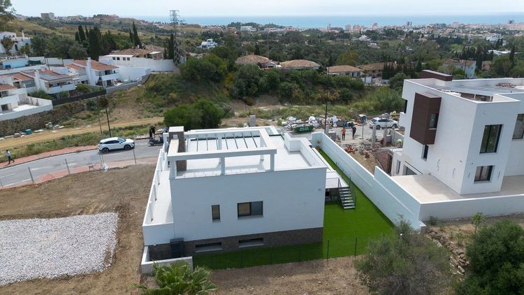 House | Resale in Mijas in Mijas Others, Costa del Sol - Photo 4