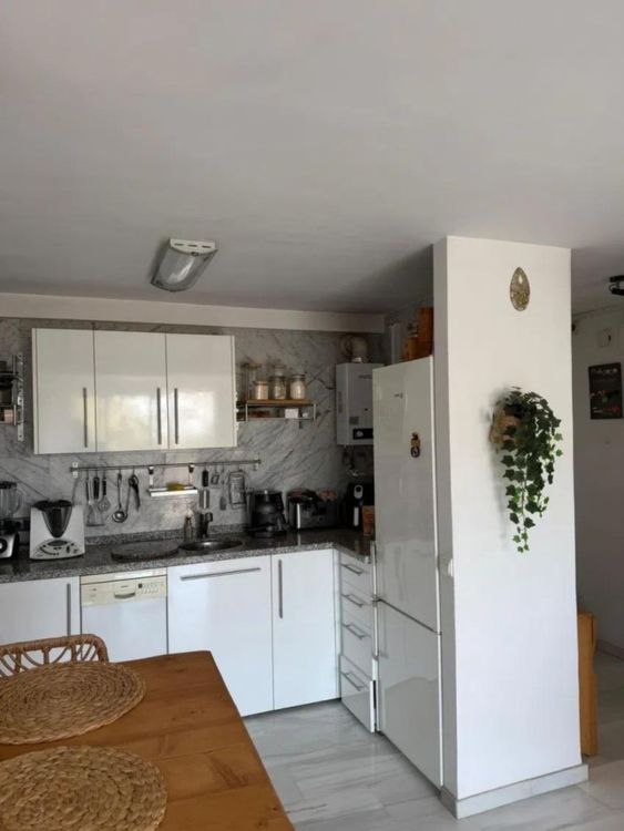 Apartment | Resale in Marbella in Marbella Others, Costa del Sol - Photo 3
