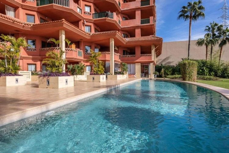 Apartment | Resale in Higueron in Higueron, Costa del Sol - Photo 2
