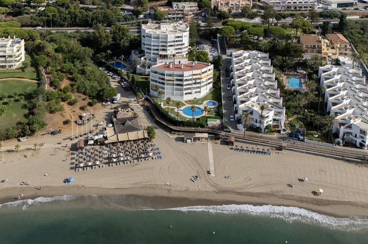 Apartment | Resale in Calahonda in Calahonda, Costa del Sol - Photo 4