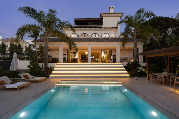 House | Resale in Nueva Andalucía - Development photo 1