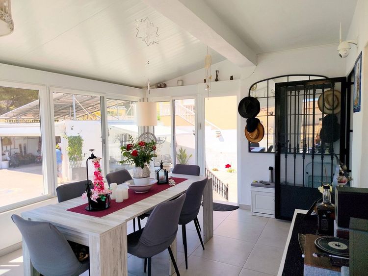 House | Resale in Torremendo in Torremendo, Costa Blanca - Photo 3