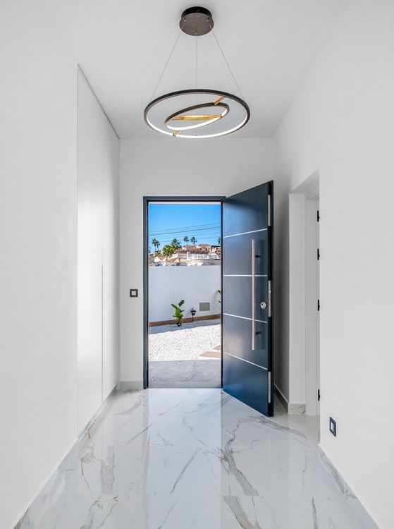 House | Resale in Rojales in Rojales, Costa Blanca - Photo 3