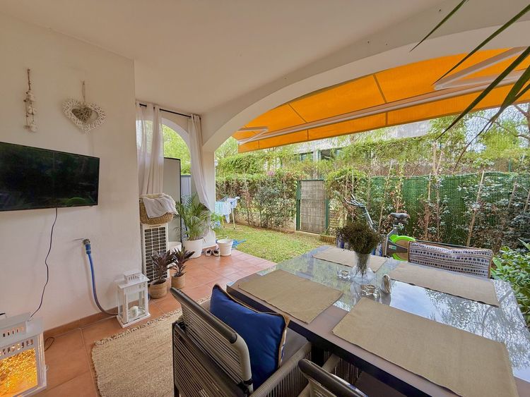 Apartment | Resale in The Golden Mile in The Golden Mile, Costa del Sol - Photo 2