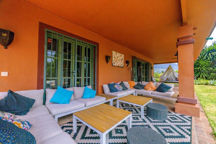 House | Resale in Nueva Andalucía in Nueva Andalucía Others, Costa del Sol - Photo 2