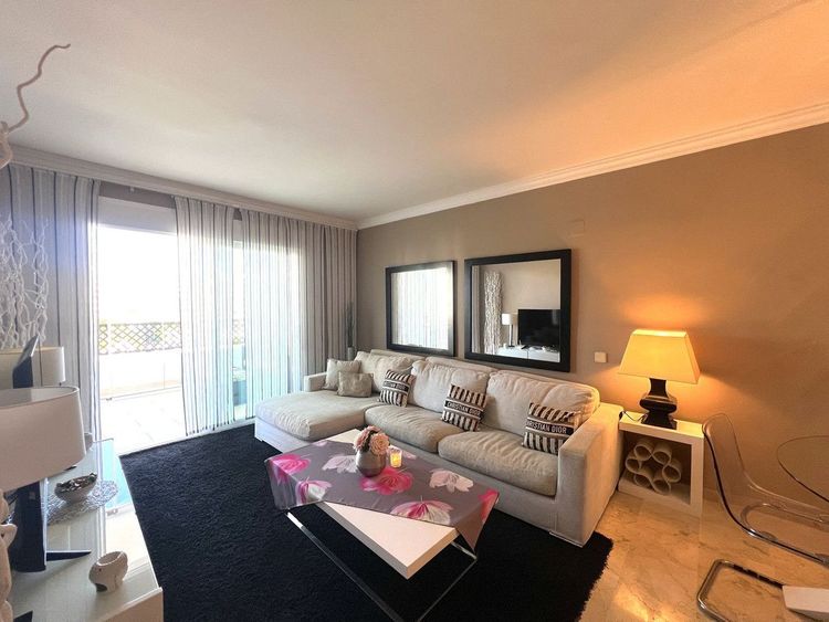 Apartment | Resale in Puerto Banús - Development photo 1