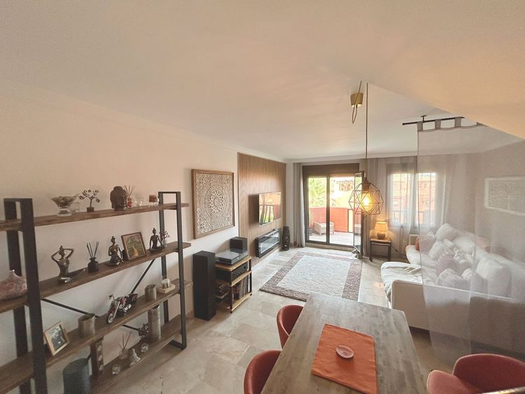 Apartment | Resale in Estepona in Estepona, Costa del Sol - Photo 5
