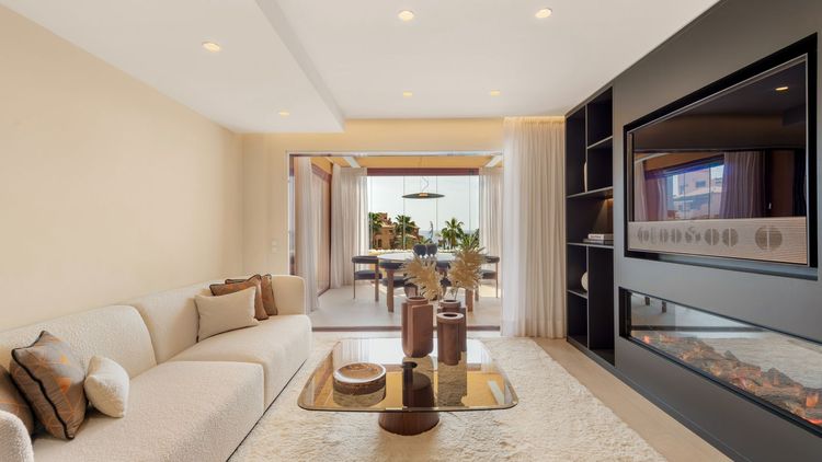 Apartment | Resale in Estepona in Estepona, Costa del Sol - Photo 5