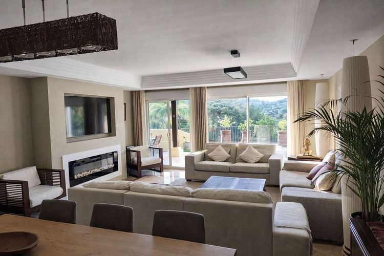 Apartment | Resale in San Roque Club in San Roque Club, Costa del Sol - Photo 5