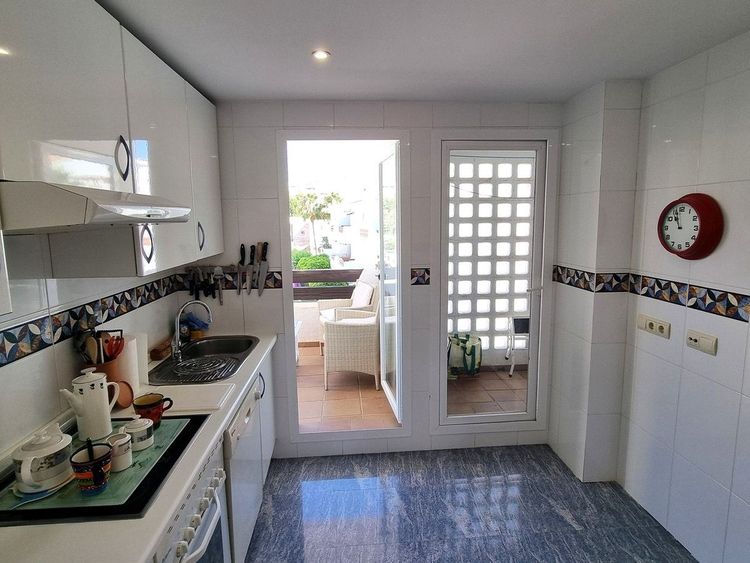 Apartment | Resale in Selwo in Selwo, Costa del Sol - Photo 4