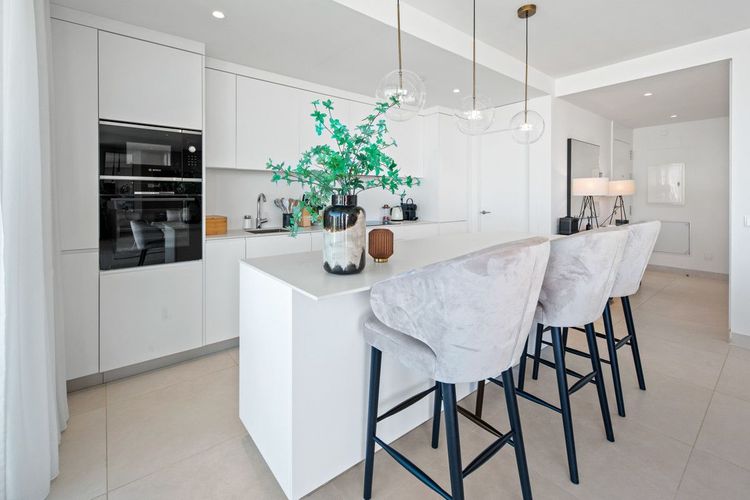 Apartment | Resale in Fuengirola in Fuengirola Others, Costa del Sol - Photo 4