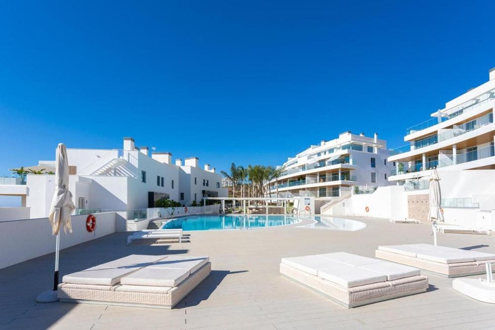 Apartment | Resale in Calanova Golf in Calanova Golf, Costa del Sol - Main property photo