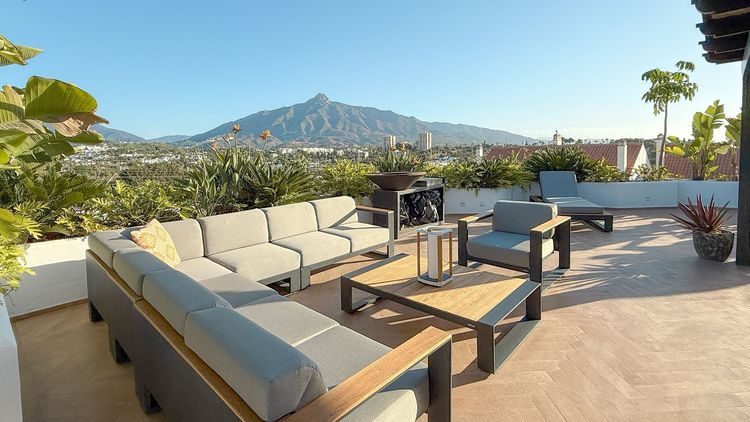 Penthouse | Resale in Nueva Andalucía - Development photo 1
