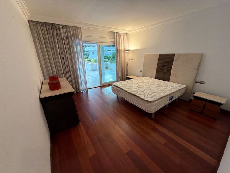 Apartment in Puerto Banús in Puerto Banús, Nueva Andalucía, Costa del Sol - Photo 5