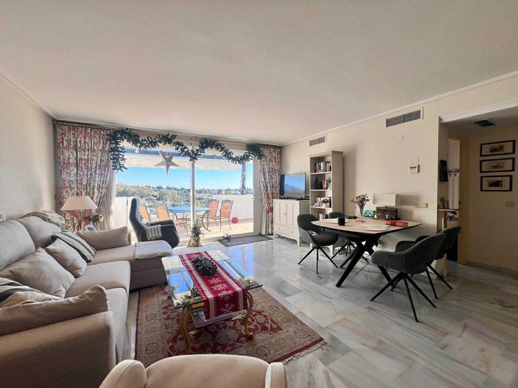 Penthouse | Resale in Bel Air in Bel Air, Costa del Sol - Photo 2