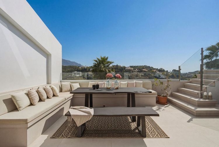 Penthouse | Resale in La Quinta in La Quinta, Costa del Sol - Photo 3