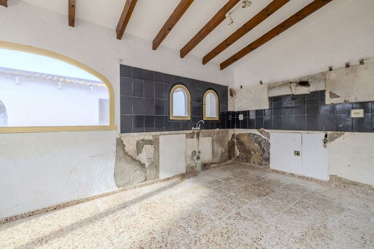 House | Resale in Javea in Javea, Costa Blanca - Photo 4