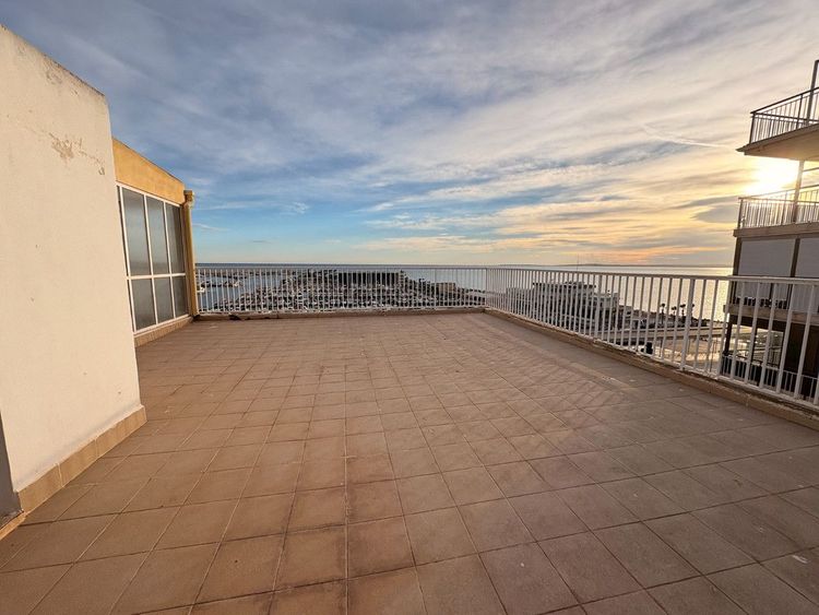 Apartment | Resale in Santa Pola in Santa Pola, Costa Blanca - Photo 3