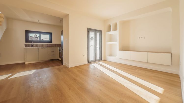 House | Resale in Ojén in Ojén, Costa del Sol - Photo 5