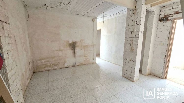 House | Resale in Málaga in Málaga, Costa del Sol - Photo 4