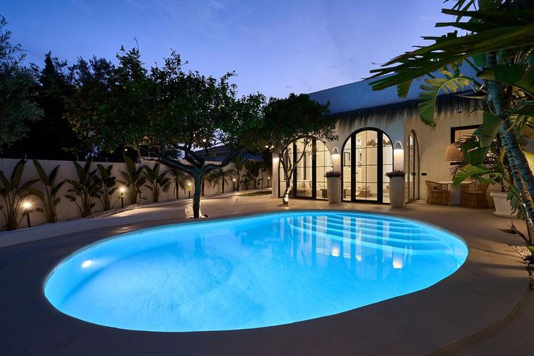 House | Resale in El Pinillo in El Pinillo, Costa del Sol - Photo 5