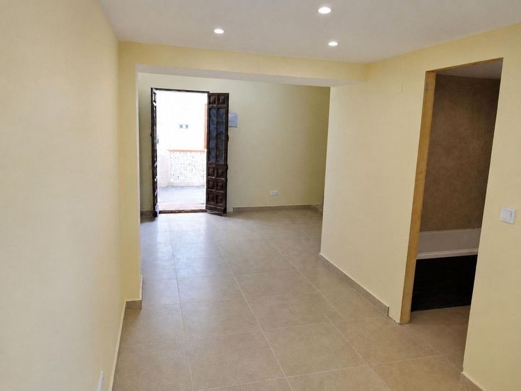 House | Resale in Alhaurín el Grande in Alhaurín el Grande, Costa del Sol - Photo 3