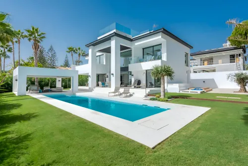 Villa | Reventa en Cortijo Blanco — Marbella, Costa del Sol