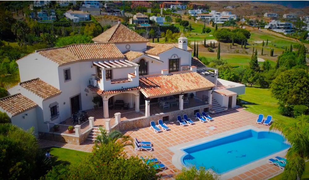 House | Resale in Cancelada in Cancelada, Costa del Sol - Main property photo