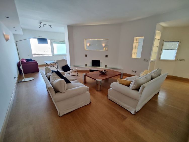 Apartment in Puerto Banús in Puerto Banús, Nueva Andalucía, Costa del Sol - Photo 2