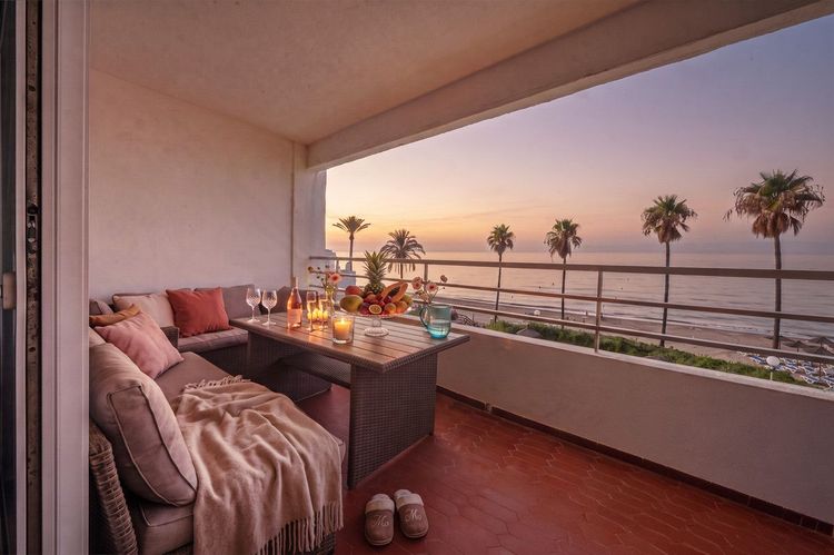 Apartment | Resale in Calahonda in Calahonda, Costa del Sol - Photo 5